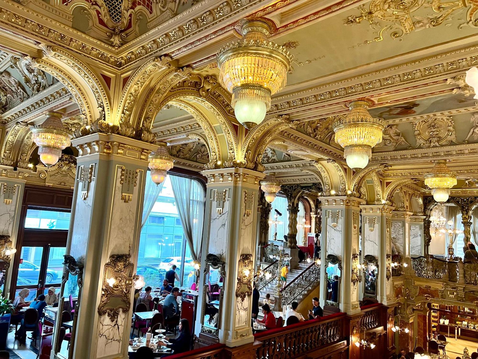 Acacia Aparhotel-Near New York Cafe Budapest Exterior photo